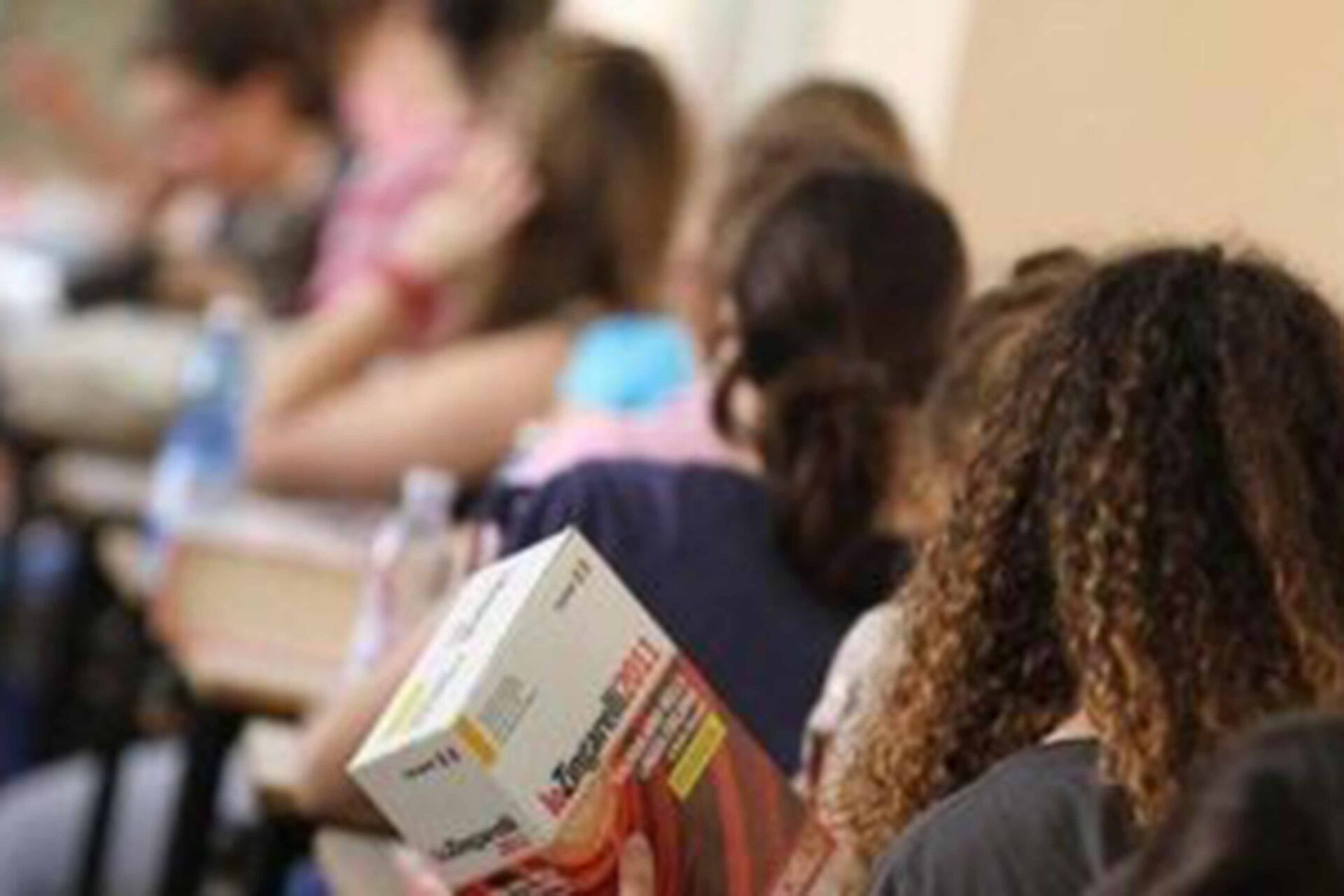 Scuola, al via la Maturità 2026 con la prima prova di italiano: 527.607 gli studenti coinvolti