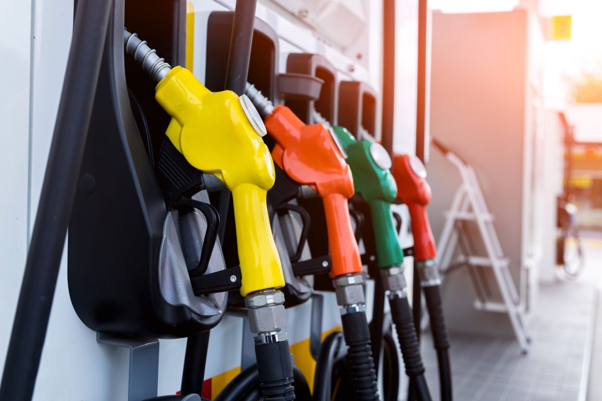 Carburanti, taglio delle accise fino al 3 luglio: sconto di 5 centesimi su benzina e gasolio