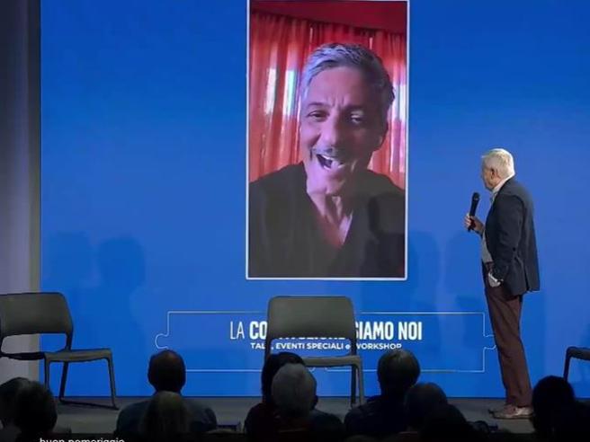 Fiorello a Civil Week racconta un aneddoto su suo padre finanziere: «Quella volta che mi mostrò cosa fosse l’onore…»