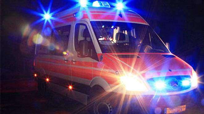 Napoli, titolare di una birreria aggredito davanti al suo locale: è in gravi condizioni in ospedale