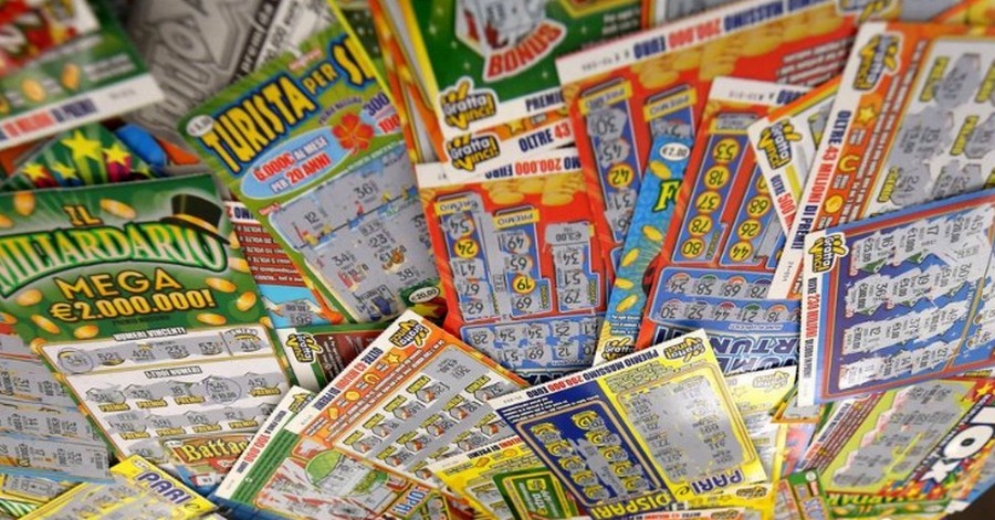 Vince 500mila euro al Gratta e vinci ma è clandestino e non può incassarli: il Tribunale lo “regolarizza”