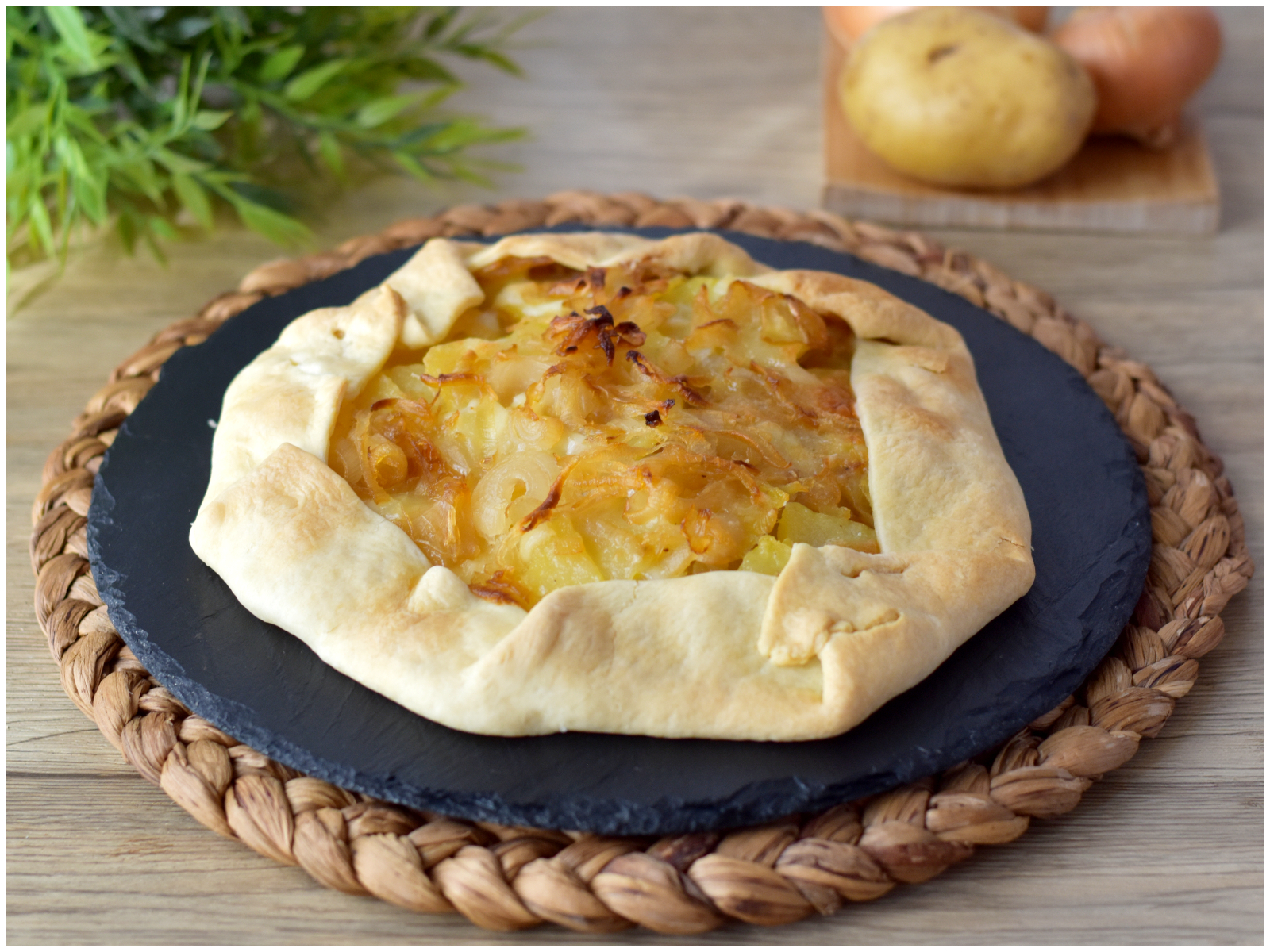 Torta salata patate e cipolle