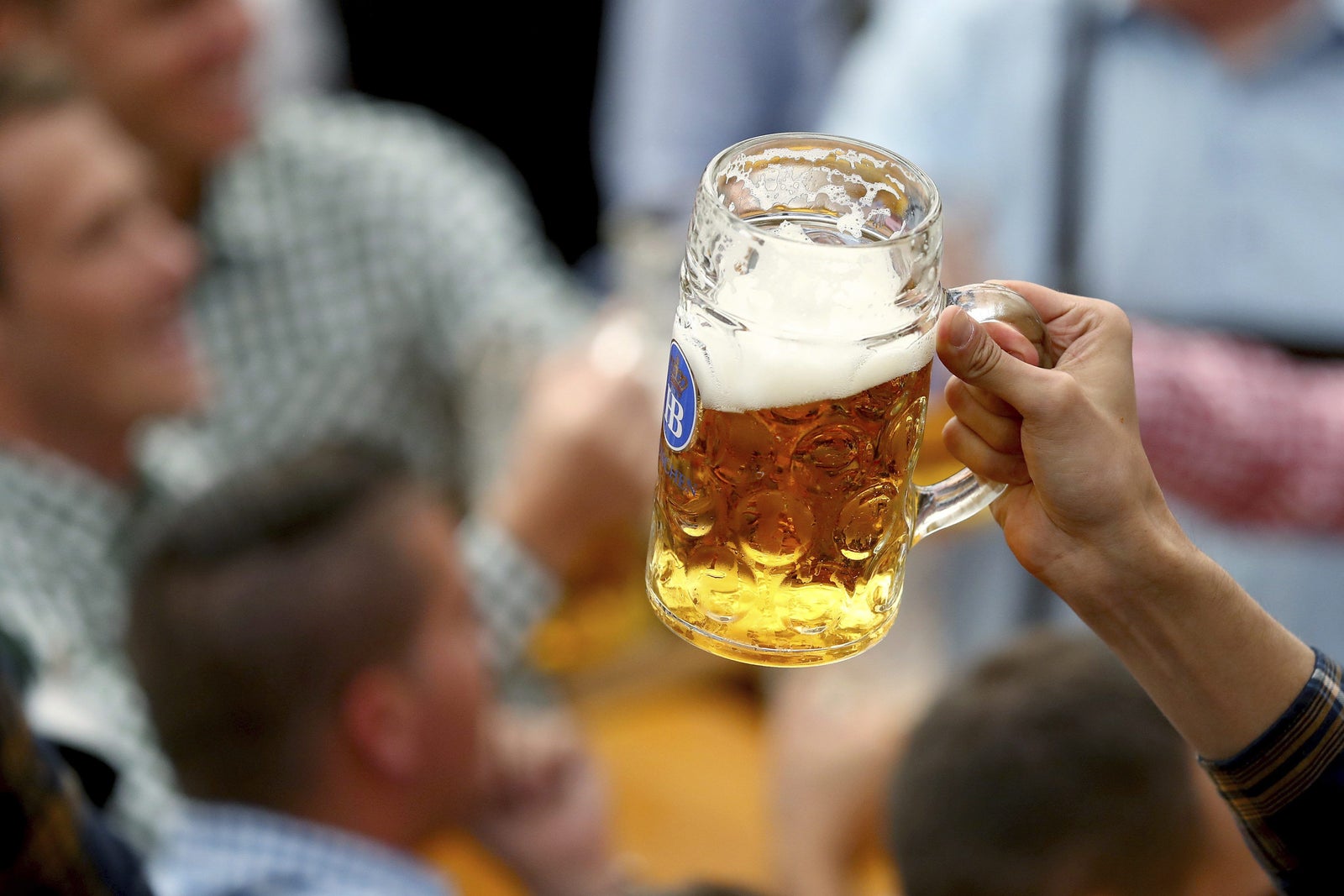 Parler de sa consommation d’alcool ou de cannabis demeure tabou chez les Québécois de 50 ans et plus.