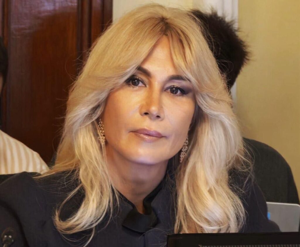 Înnoită, Raluca Turcan nu-l mai consideră „depășit” pe președintele Nicușor Dan ba chiar îl lingușește