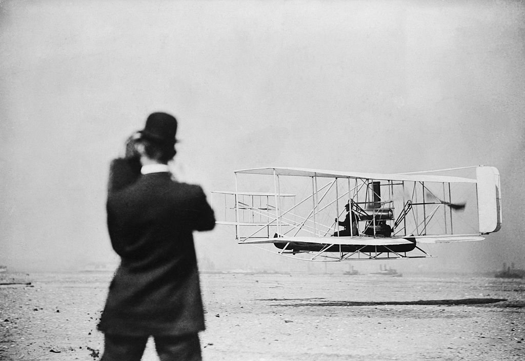 Come è nato il primo aereo? La storia del primo volo della storia