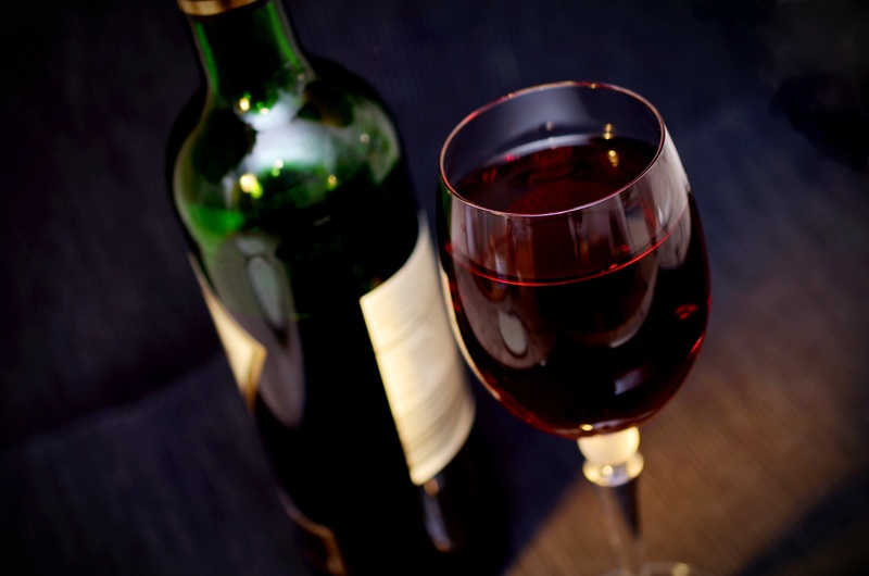 Michelin presenta il Grappolo: il vino entra nella guida. Non un simbolo ma un segnala