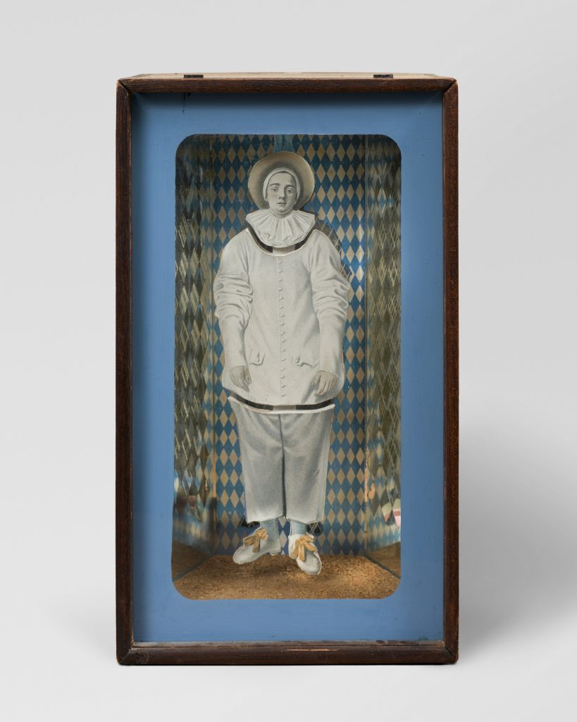 Wes Anderson ha ricreato lo studio dell’artista Joseph Cornell per Gagosian