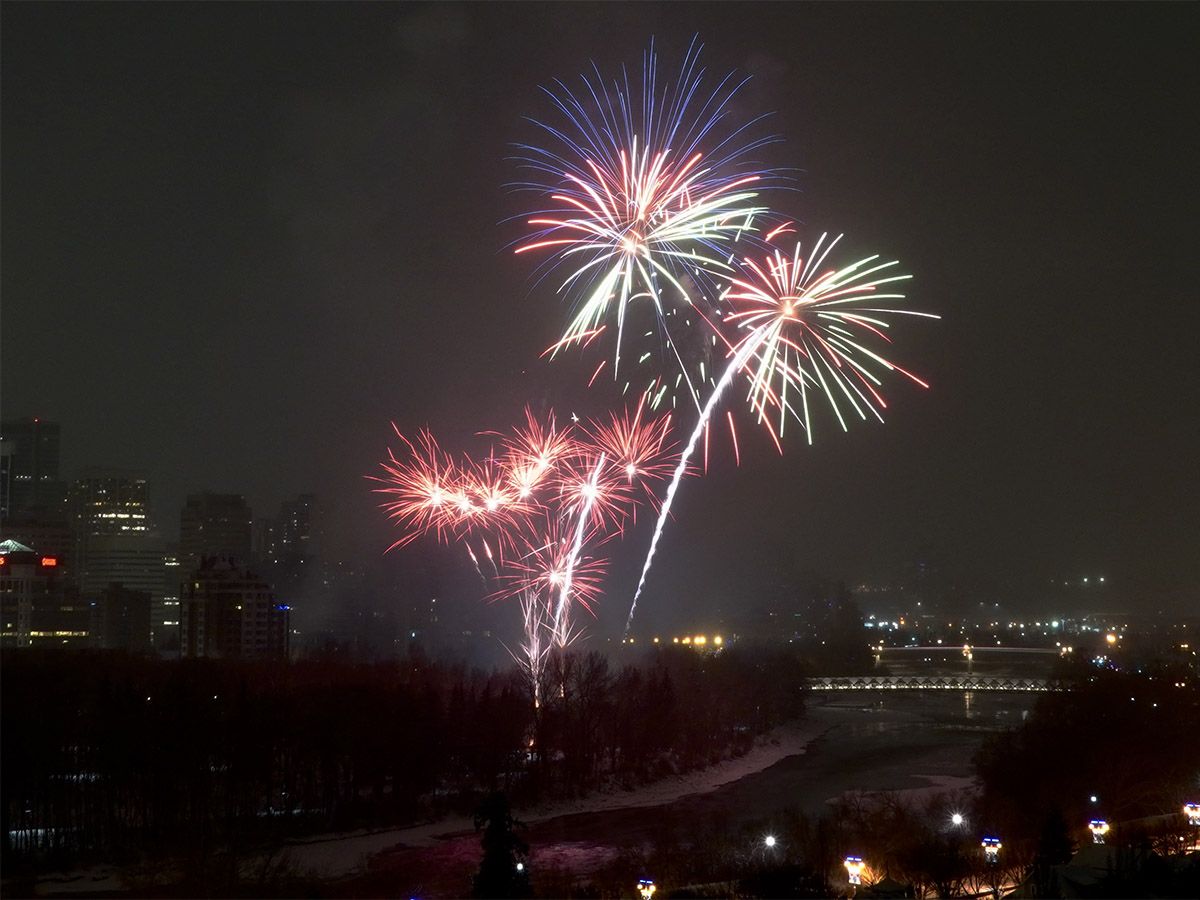 City to restrict vehicle access near McHugh Bluff for NYE fireworks, drawing mixed reactions from residents