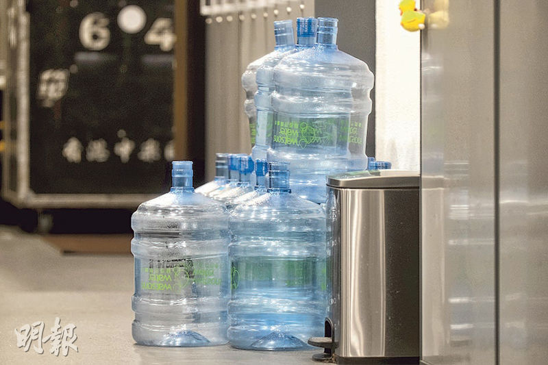 飲用水再招標 限製造商投標須列運水車車牌 財庫局：正就紀律行動詢律政司 報告料下月公開