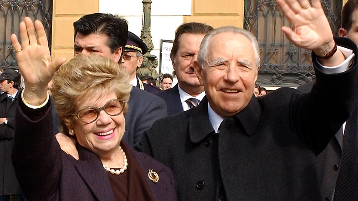 I 105 anni di Franca Ciampi. La moglie del presidente festeggiata dai familiari