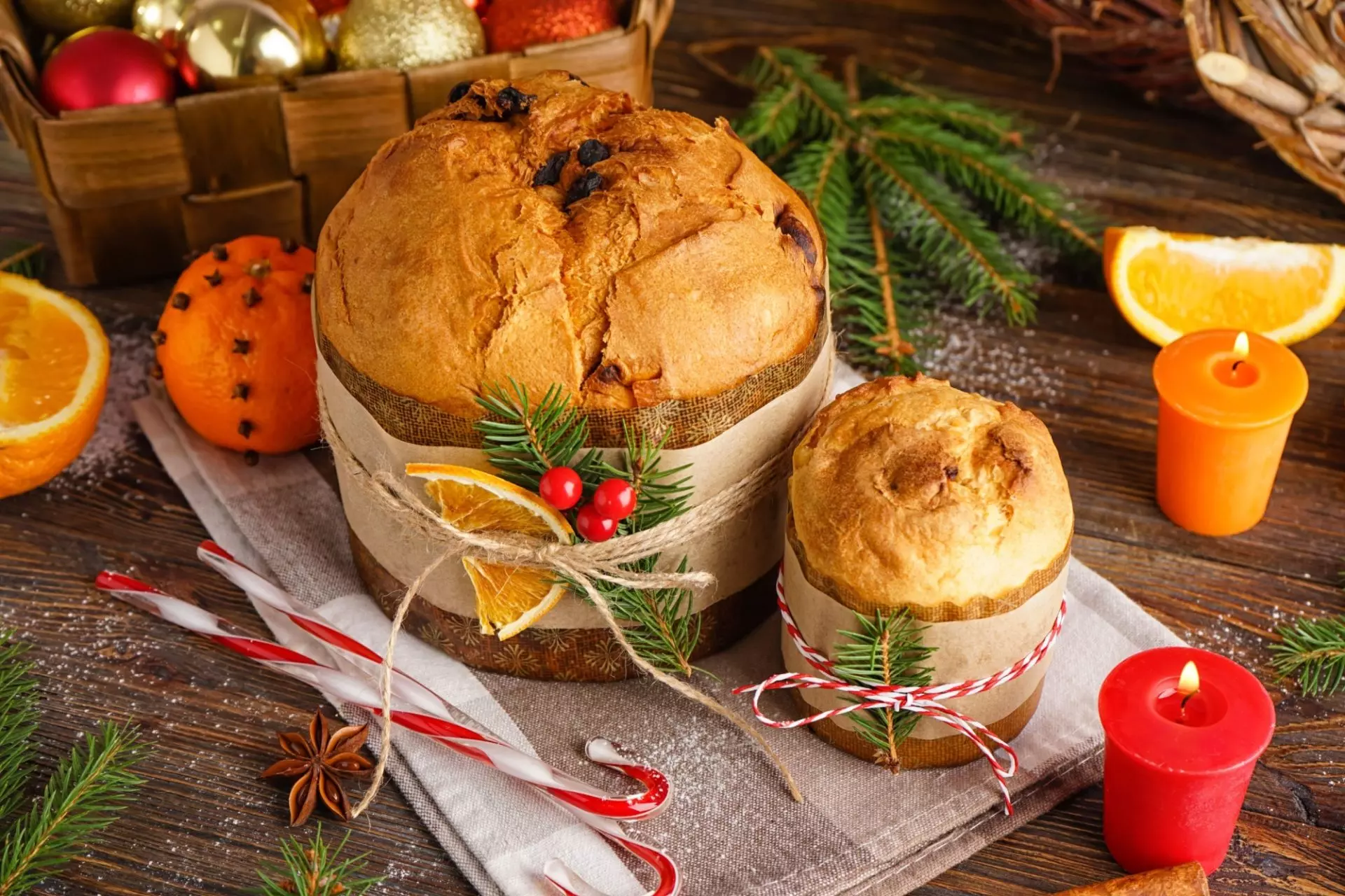Dalle pesche al rosmarino: il panettone 2025 è creativo