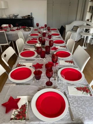 Come apparecchiare la tavola a Capodanno con un tocco creativo che stupirà gli ospiti