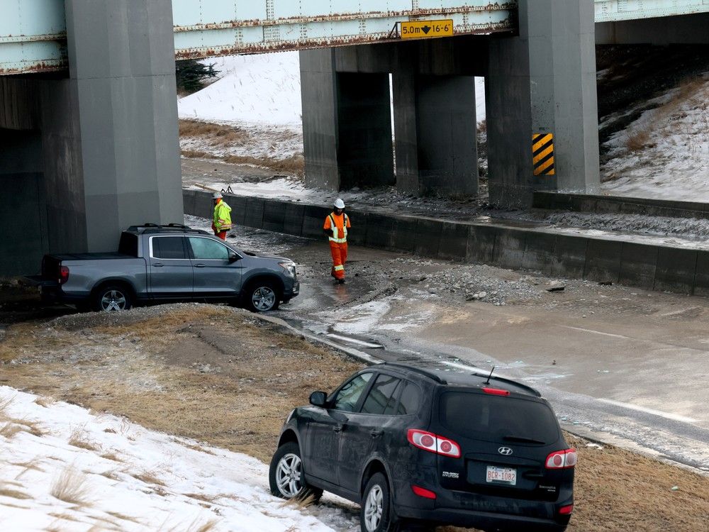 Airdrie, Chestermere and YMCA Calgary put water restrictions in place after Tuesday water main break