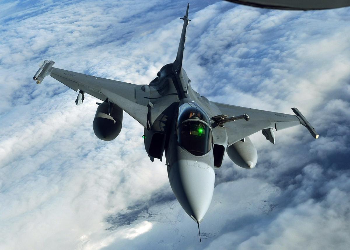 Мирное соглашение: Швеция передаст Украине Gripen и поможет с разминированием Черного моря