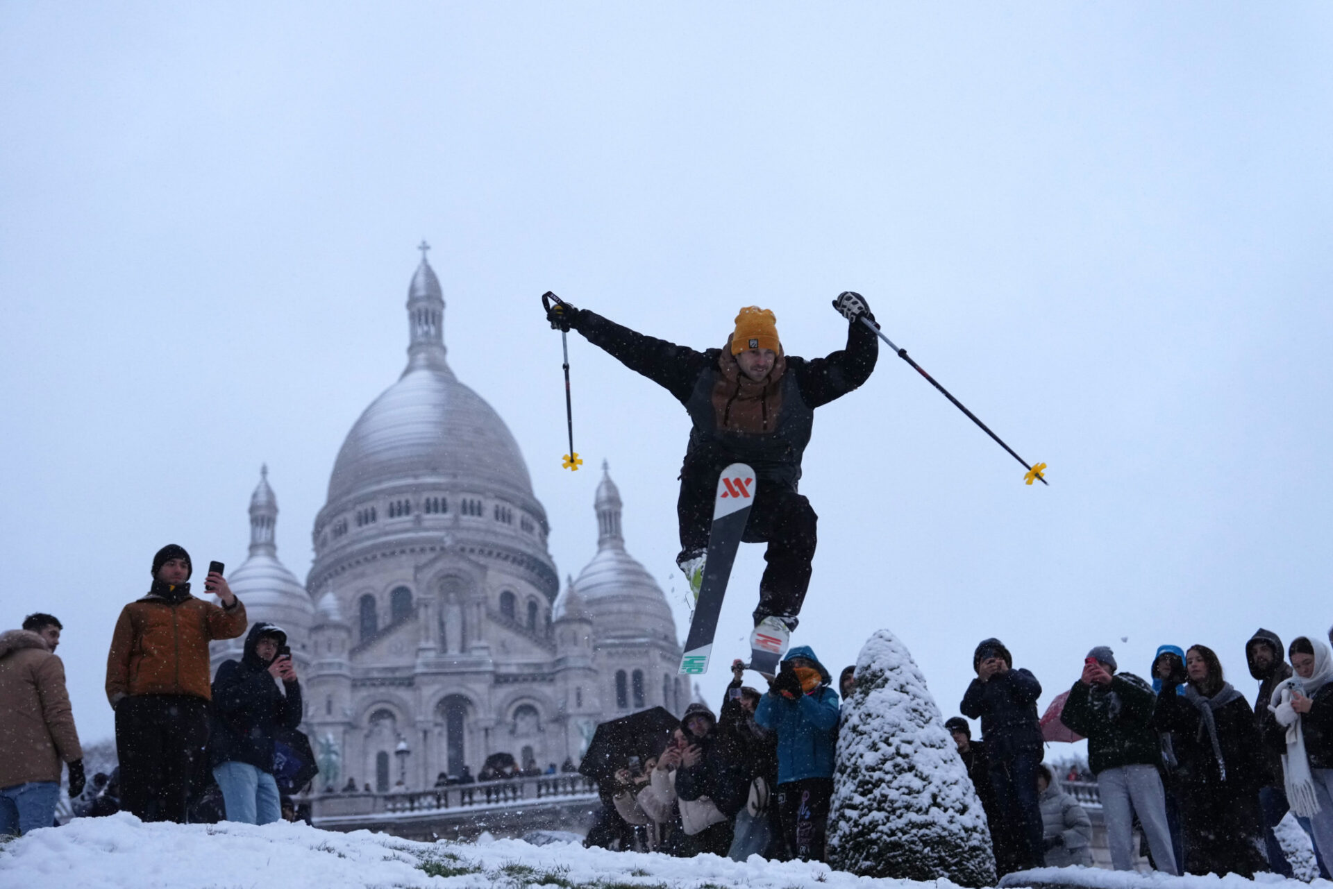 Eisschrank Europa: Schnee sorgt für 1000 Kilometer Stau im Grossraum Paris