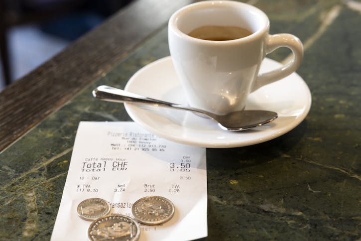 Monnaie. L’argent liquide doit être garanti en Suisse, estime un comité