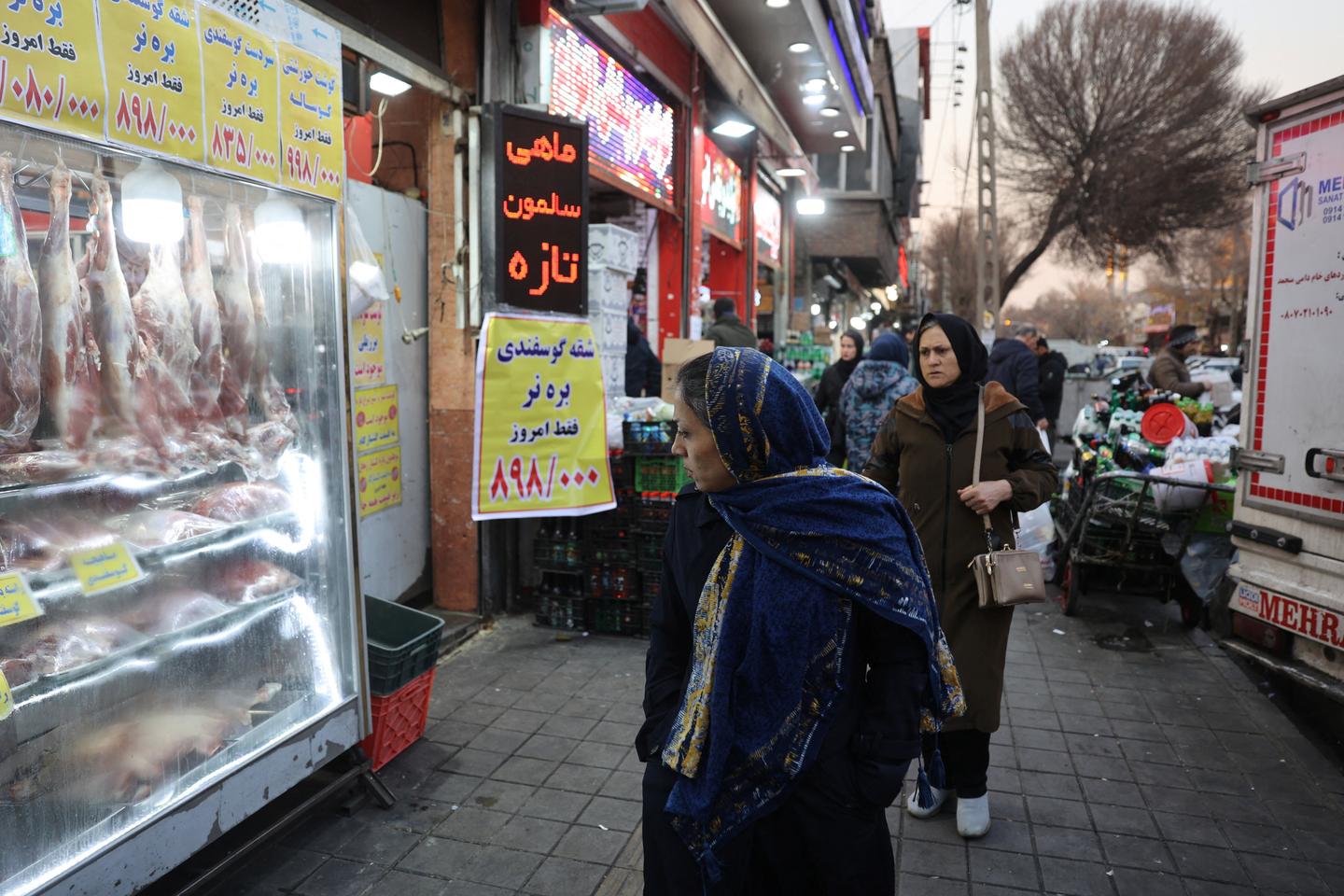 « En Iran, la révolte est enclenchée par les commerçants du bazar, le cœur battant de l’économie, pourtant conservateurs »