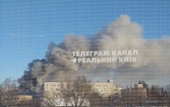 В Киеве вспыхнул масштабный пожар на складе