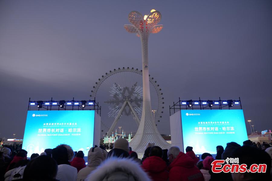 Global mayors attend dialogue in NE China on developing ice, snow economy