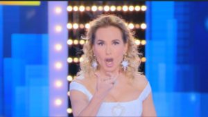 Barbara d’Urso, doppia batosta: saltano tutti i progetti in Rai, motivi e retroscena