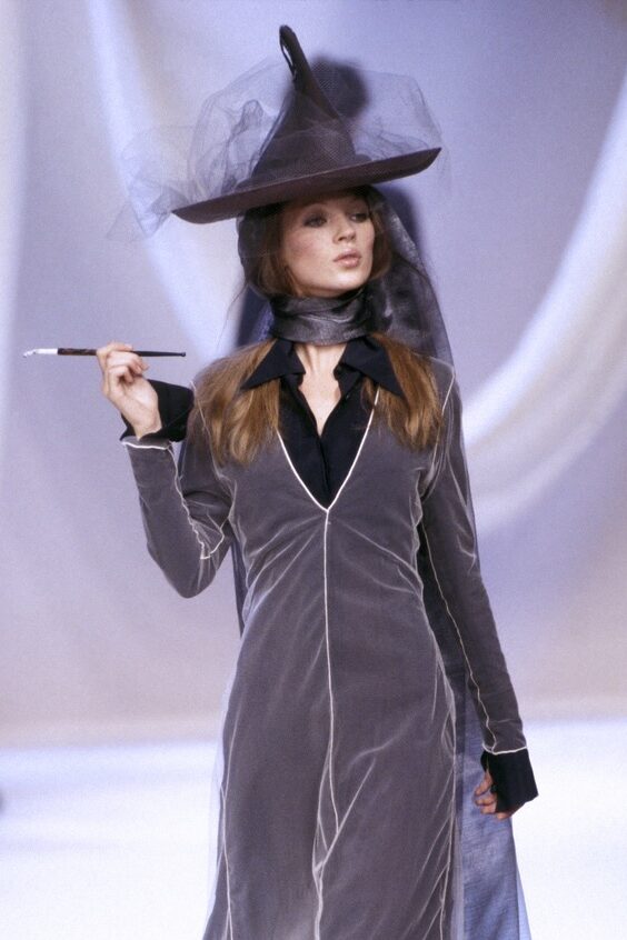 strega Kate Moss Martine Sitbon