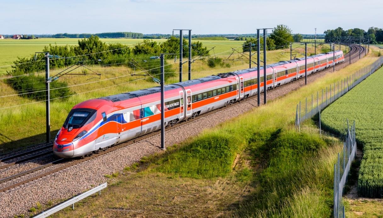 Prezzi dinamici per i biglietti dei treni: dal 2026 prima prenoti e più risparmi