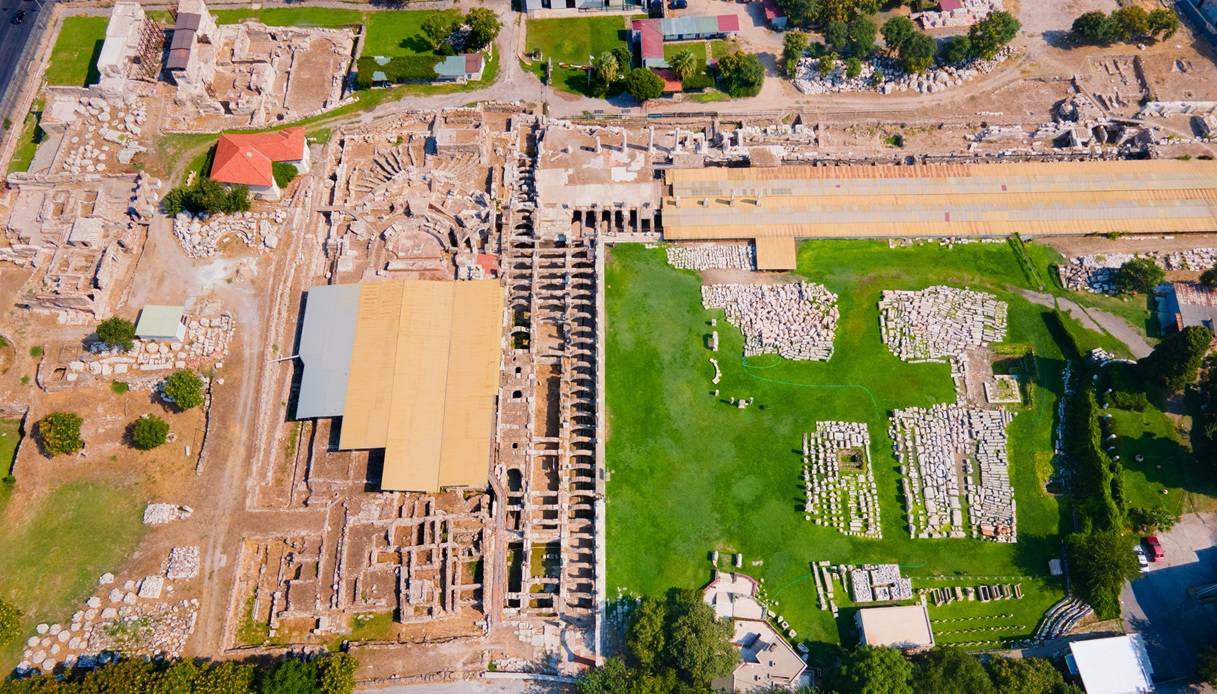 Panoramica sugli scavi archeologici di Smirne