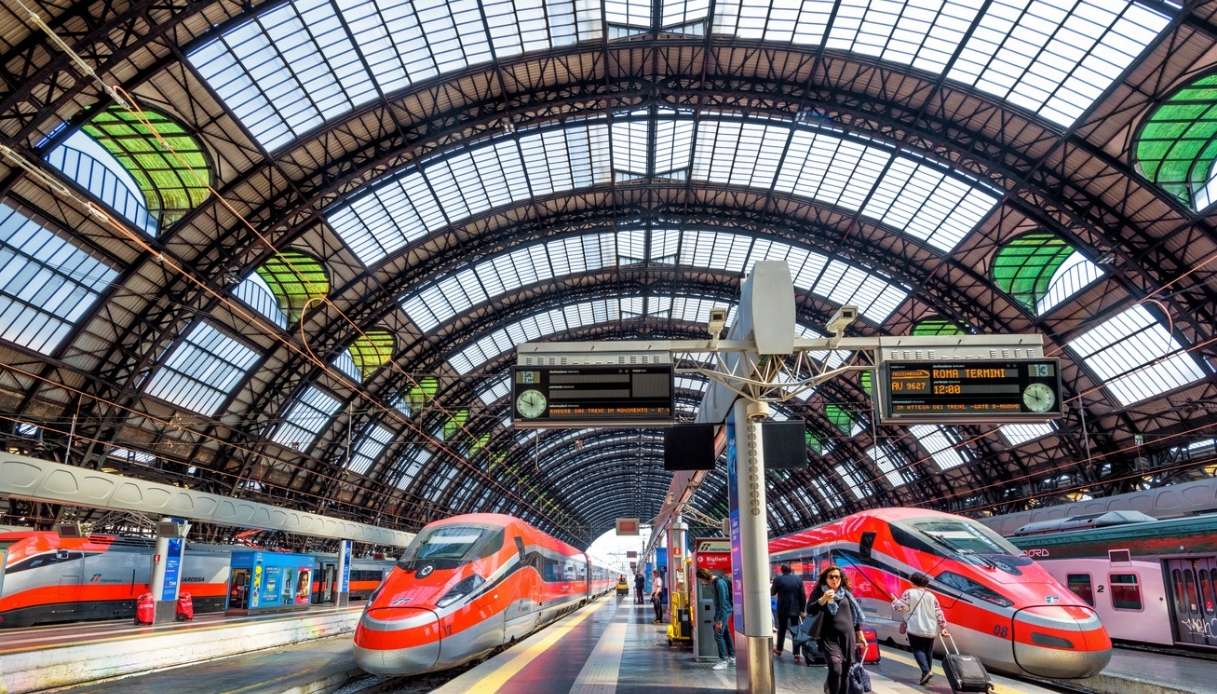 Treni Frecciarossa in stazione