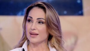 Anna Tatangelo ha partorito, spoiler “disastroso” di suo zio Maurizio: tutti i dettagli