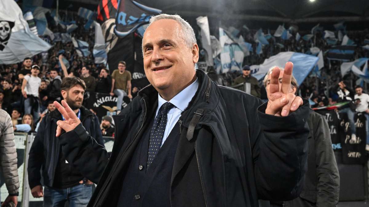 Lazio, scelto il sostituto di Guendouzi: trattativa con l’Ajax per Taylor. I dettagli