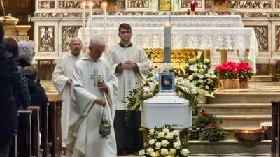 «È stato luce, vita, sprizzava entusiasmo». A Seriate l’addio a Emanuele
