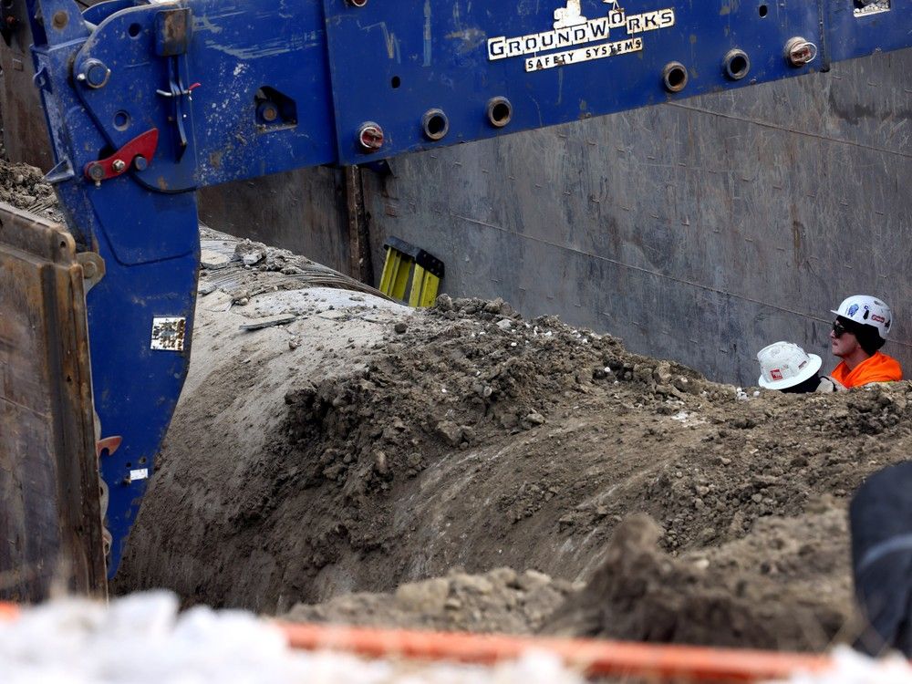 Smith calls water main break ‘unacceptable,’ hints at stronger provincial oversight of water infrastructure