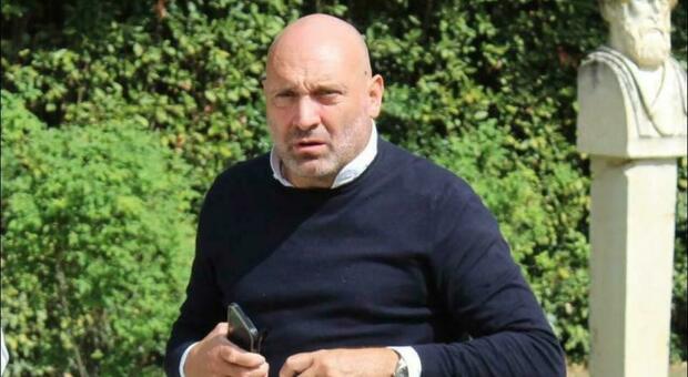 Macerata, Paolorossi choc sui social ad Helena Pieroni: «Pensa a quando hai perso la verginità»