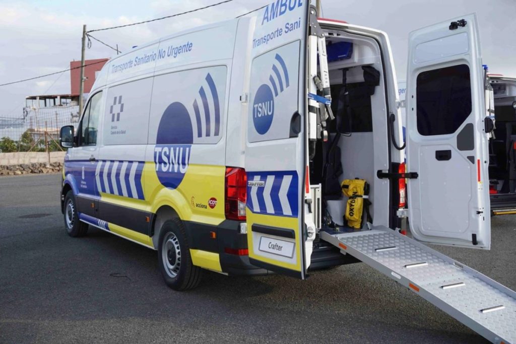 Vandalizan más de 15 ambulancias en Tenerife: decenas de pacientes se quedan sin tratamiento