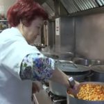 No solo fueron las papas con costillas y piñas de Casa Tomás: así se prepara el plato que dejó sin palabras a Felipe VI