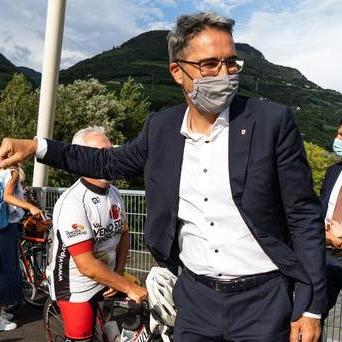 Commissione Covid, Kompatscher ammette: «Oggi non imporrei le mascherine all’aperto»
