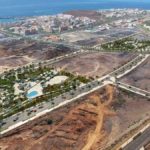 La concesión de las primeras licencias de edificación del Plan Parcial El Mojón marca un hito en uno de los desarrollos urbanísticos más importantes de Arona. | DA